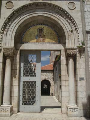 Eingang zur Basilika